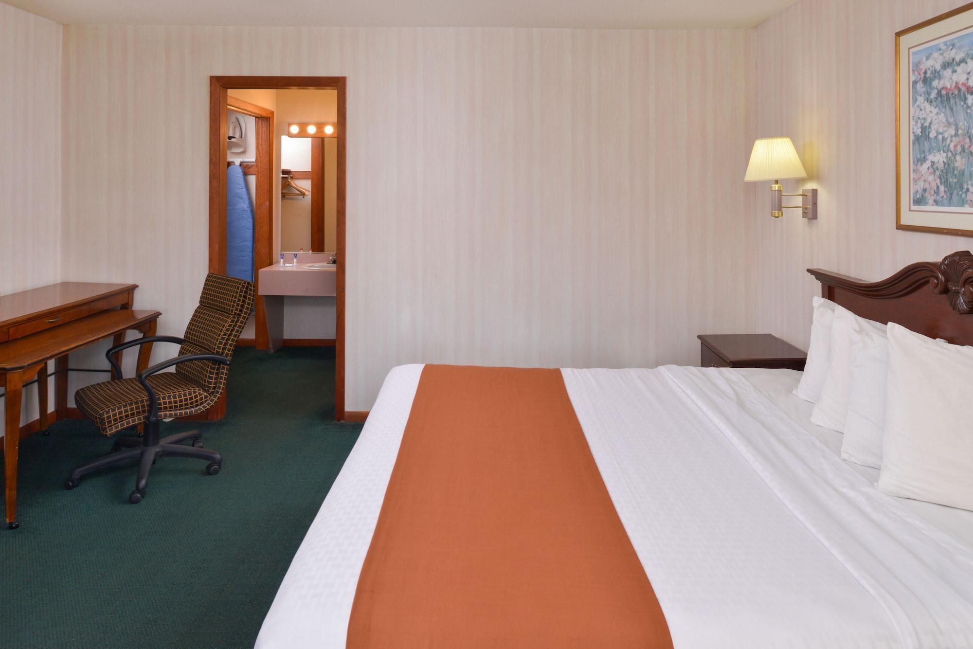 Americas Best Value Inn Plattsburgh Exterior photo