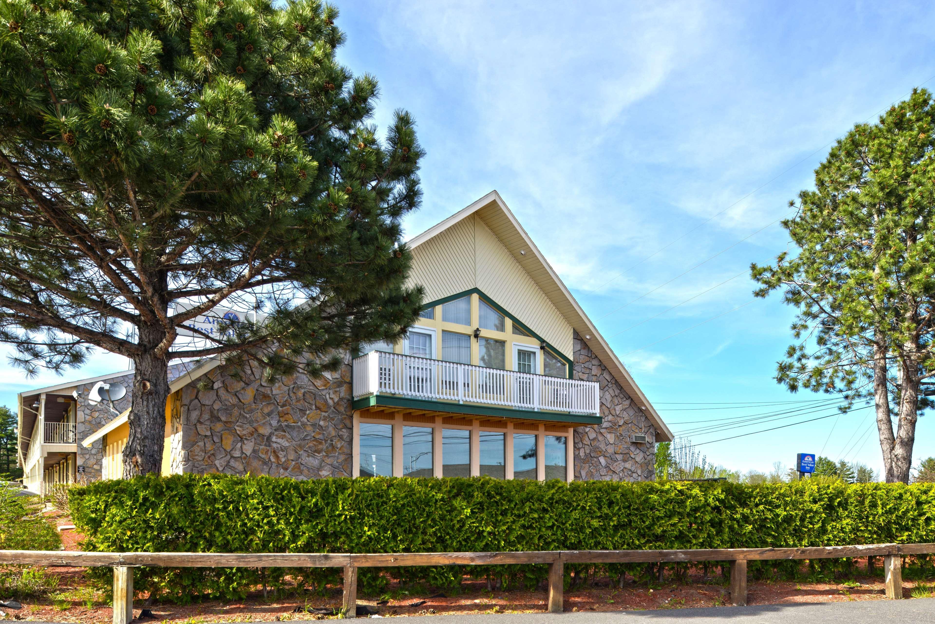 Americas Best Value Inn Plattsburgh Exterior photo