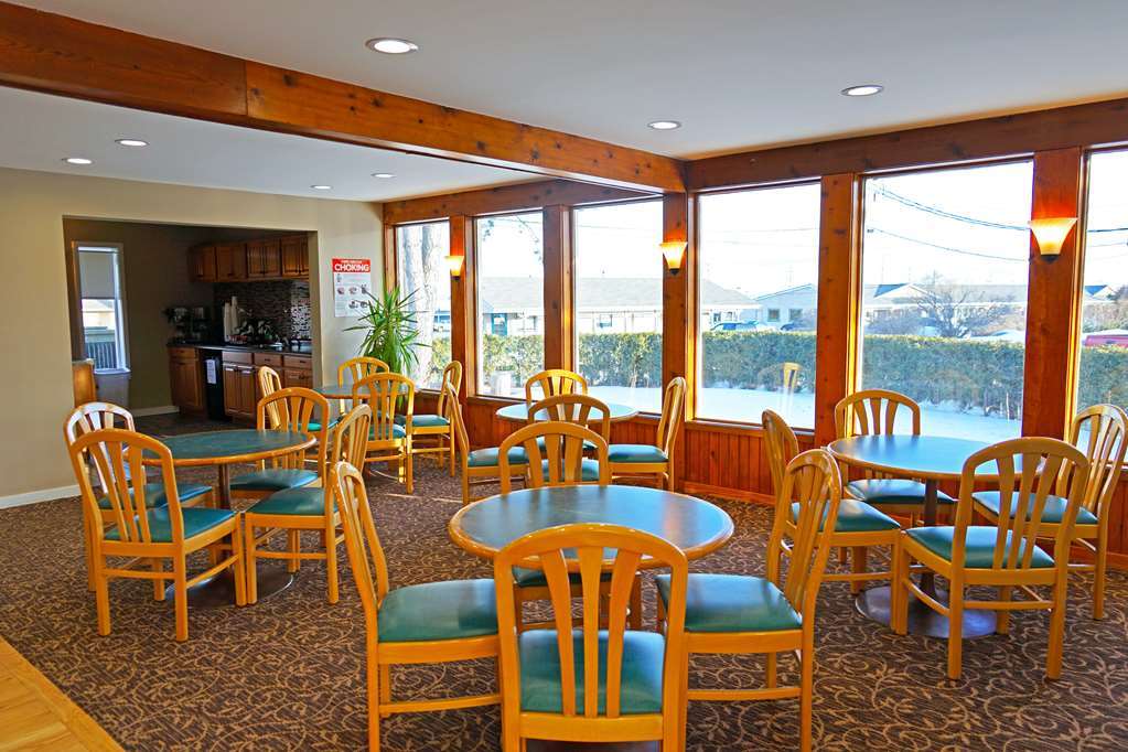 Americas Best Value Inn Plattsburgh Restaurant photo