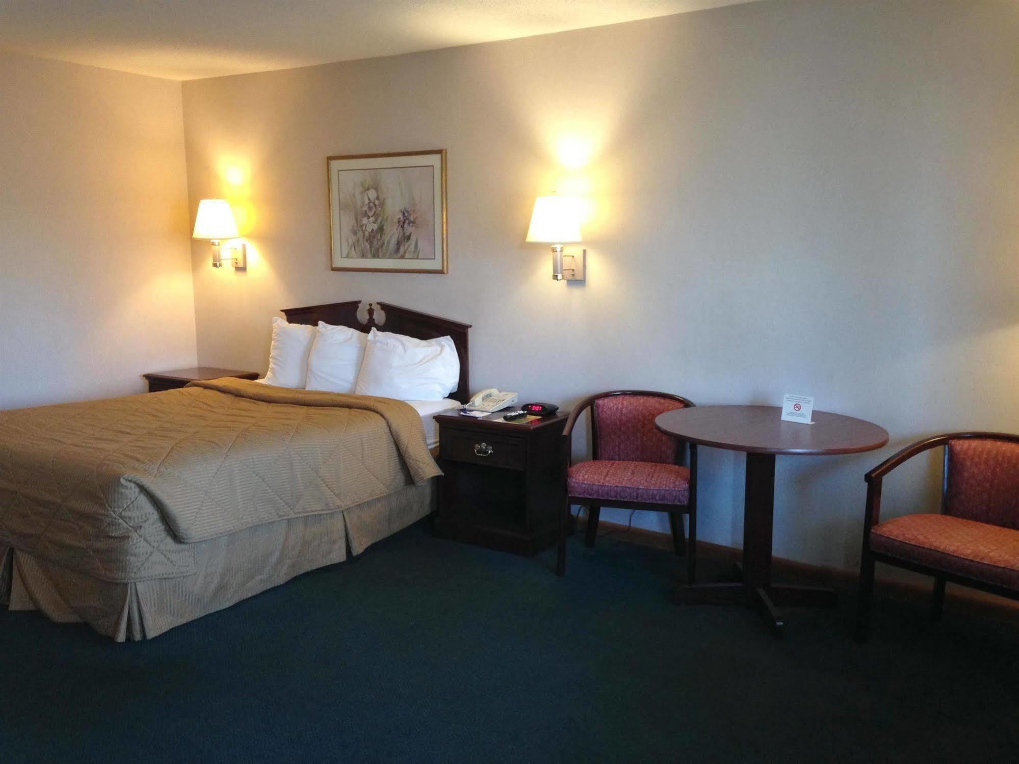 Americas Best Value Inn Plattsburgh Exterior photo