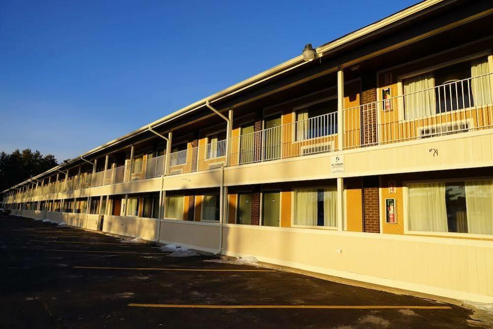 Americas Best Value Inn Plattsburgh Exterior photo